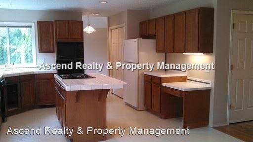 Building Photo - 4 br, 2.5 bath House - 29799 SW Camelot St