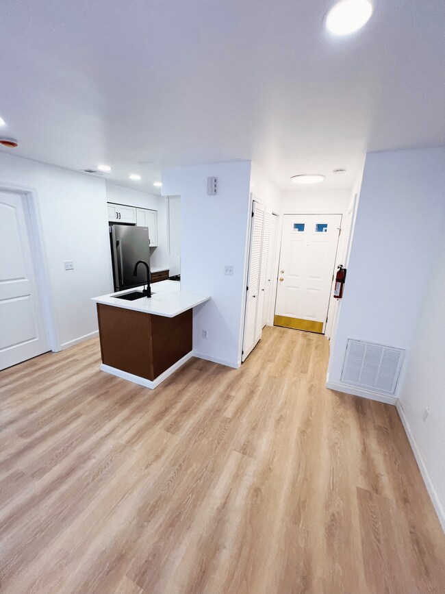 Foto del edificio - 112 Longfield Ct