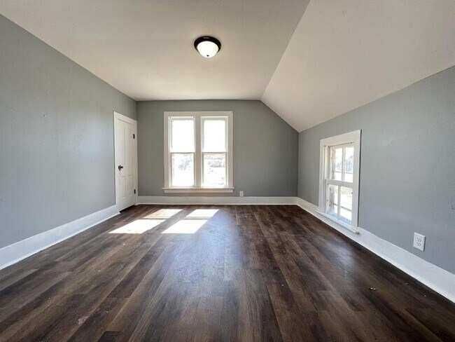 Foto del edificio - 310 8th Ave