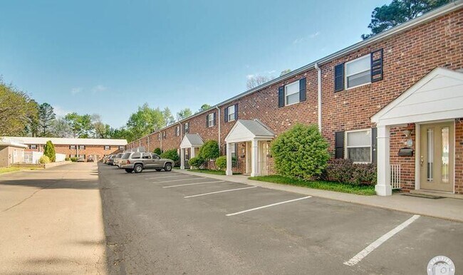 Foto del edificio - 5209 Goolsby Ct