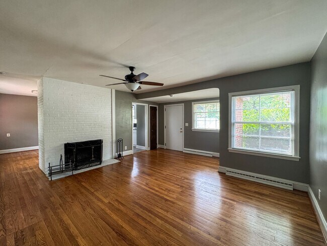 Foto del edificio - Charming 3 Bed 2 Bath Fayetteville Home