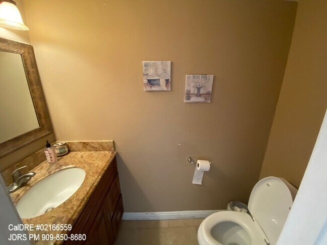 Foto del edificio - Fontana 3 Bedroom Home Available July 2025
