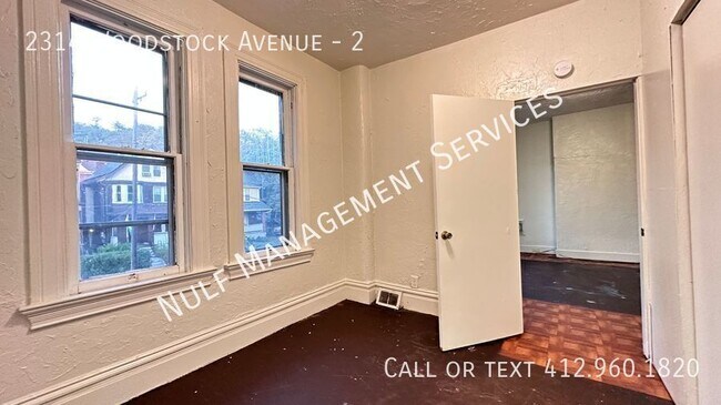 Building Photo - 2314 Woodstock Ave
