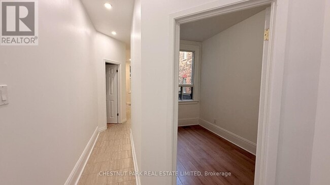 Building Photo - 124-124 McGill St