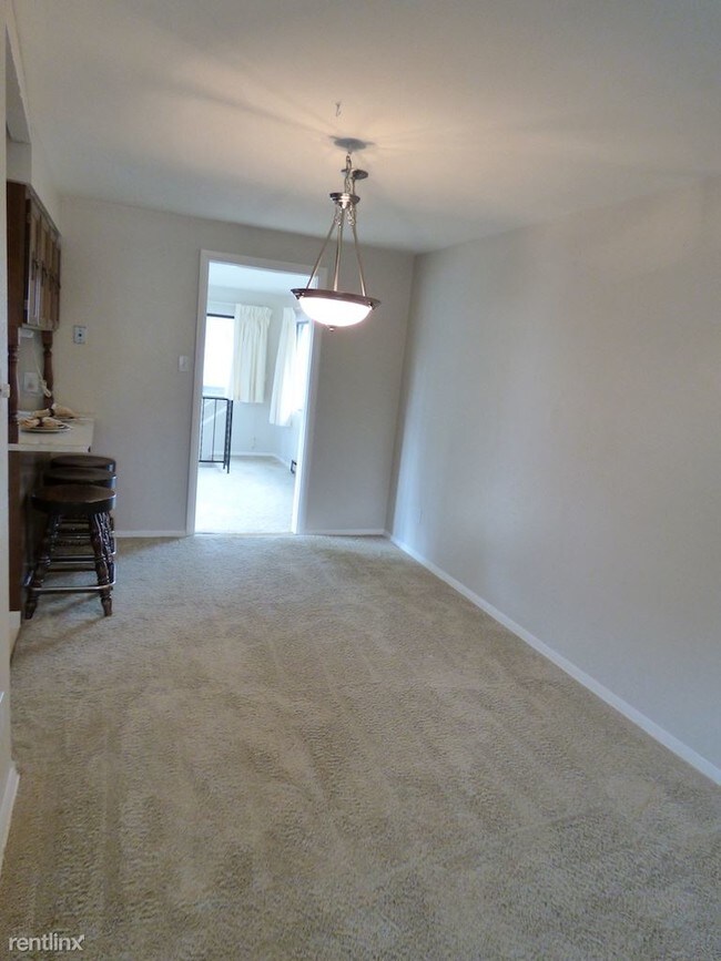 Building Photo - 2533 Xanadu St