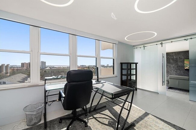Building Photo - 400 Island Way