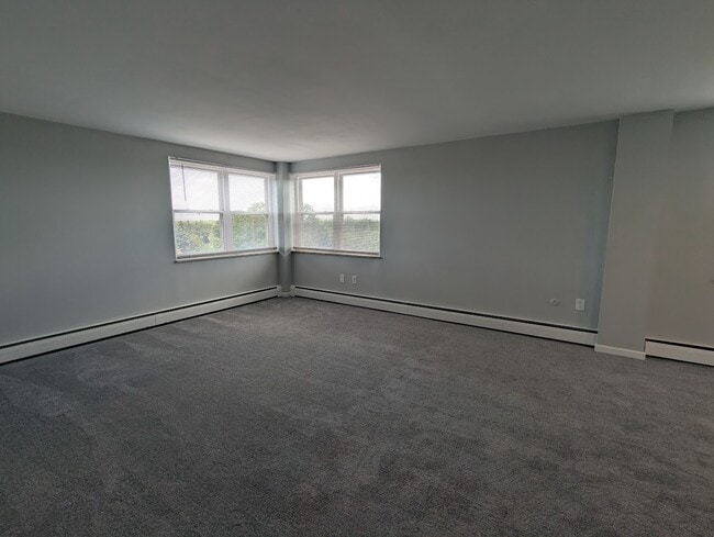 2-Bed, 1-Bath - Living Room - Glen Park