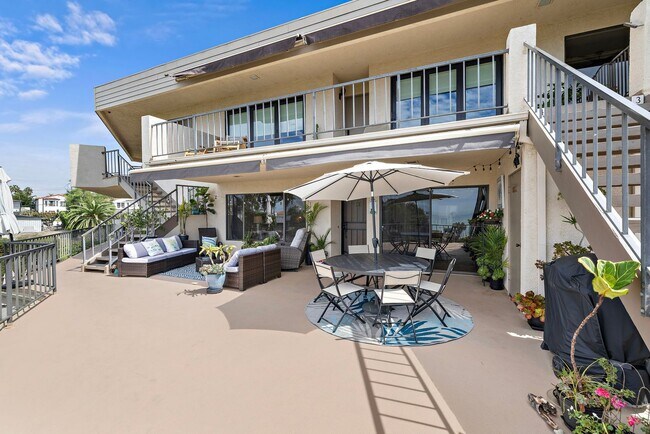 Foto del edificio - 320 Encino Ln