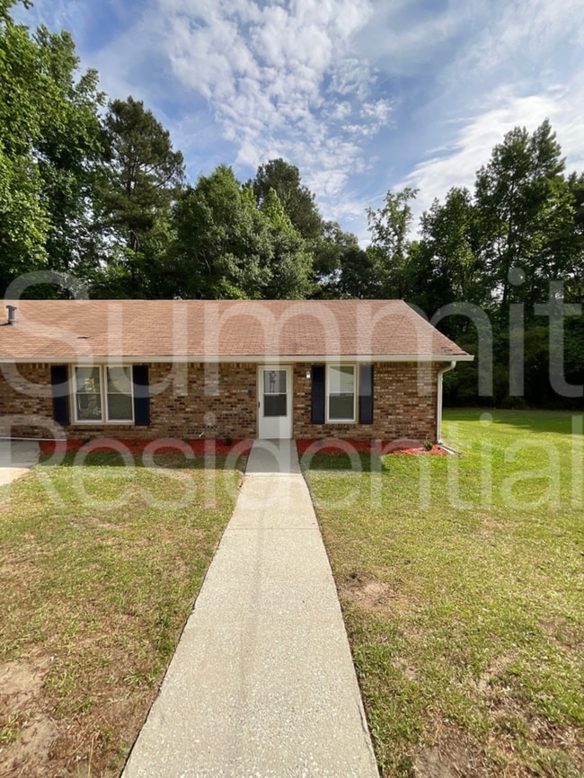 Building Photo - 3018 Dale Ct