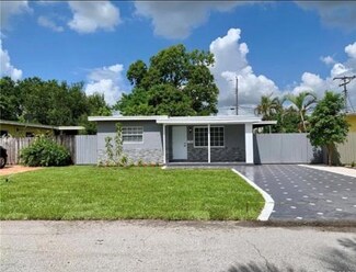 Building Photo - 112 SW 67th Ave