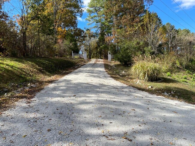 Foto del edificio - 2707 River Rd W