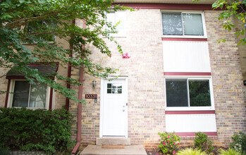Building Photo - 10331 Bushman Dr