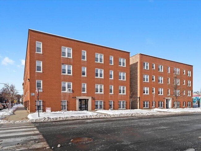 Foto del edificio - 4950 S Prairie Ave