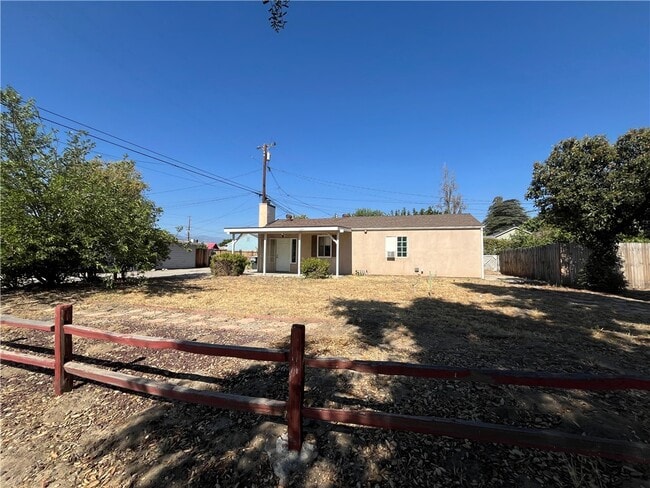 Building Photo - 1004 Occidental Dr