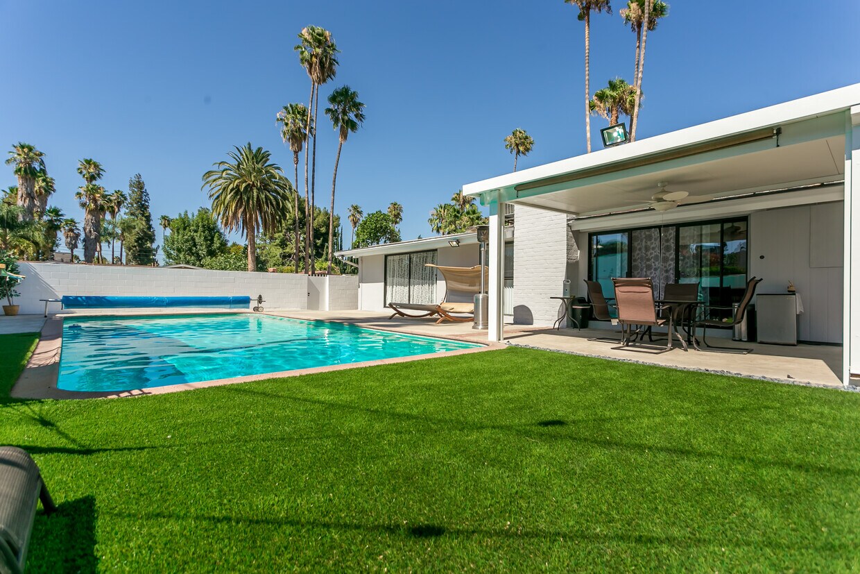Foto principal - 6345 Jumilla Ave