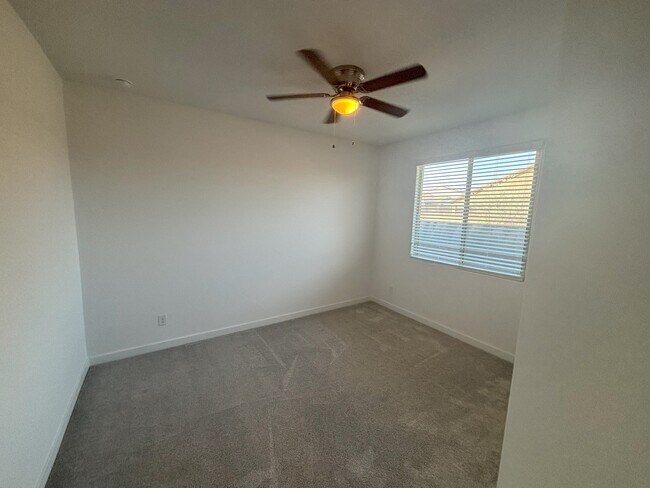 guest bedroom - 12350 W Wagon Wheel Dr