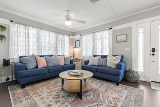 Building Photo - 520 22nd St W