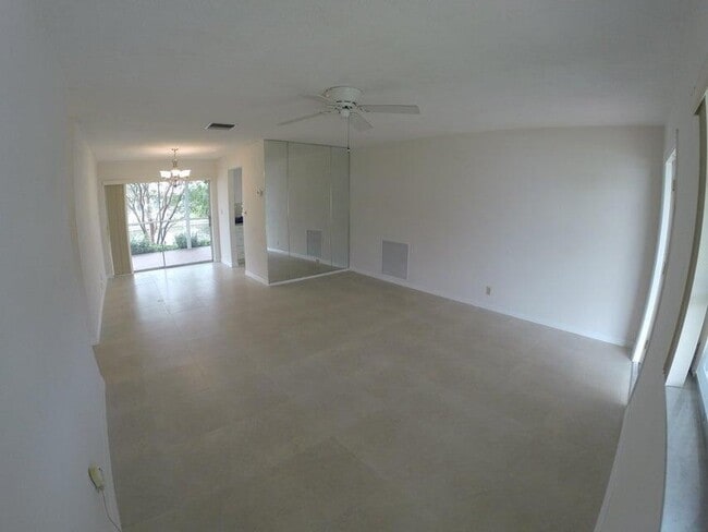 Building Photo - 4610 NW 47th St