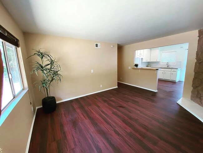 Foto del edificio - 39220 San Francisquito Canyon Rd