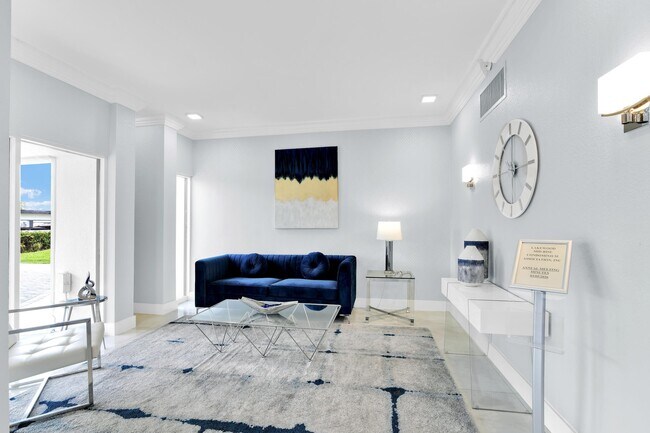 Foto del edificio - 7754 Lakeside Blvd