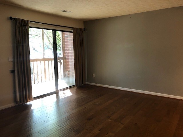 Building Photo - 128 Turtle Creek Rd