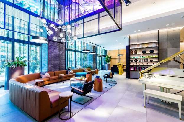 Foto del edificio - 121 NE 34th St