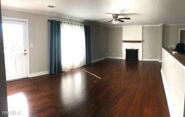 Foto del edificio - 3 br, 2 bath House - 307 Alta Loma Rd