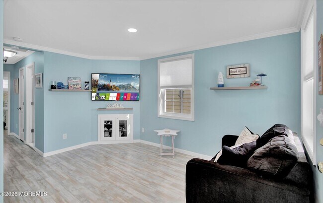 Building Photo - 222 Hiering Ave