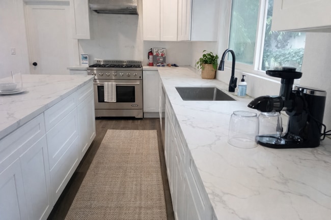 Foto del edificio - 2741 S Rimpau Blvd