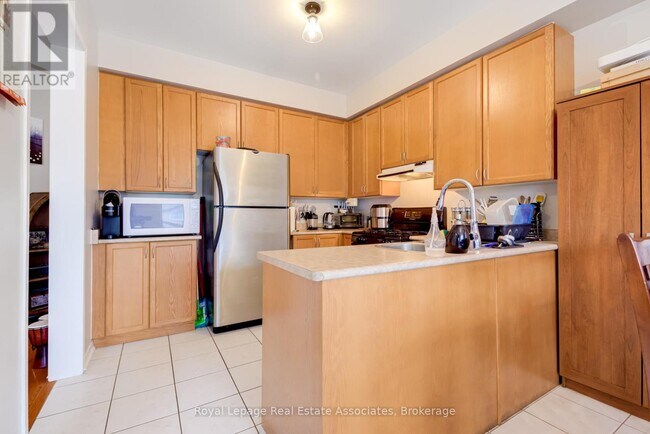 Building Photo - 6603 Jazzy Mews