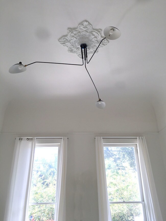 Building Photo - 2827 Lepage St