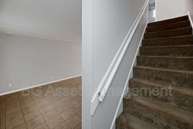 Building Photo - 419 San Marco St