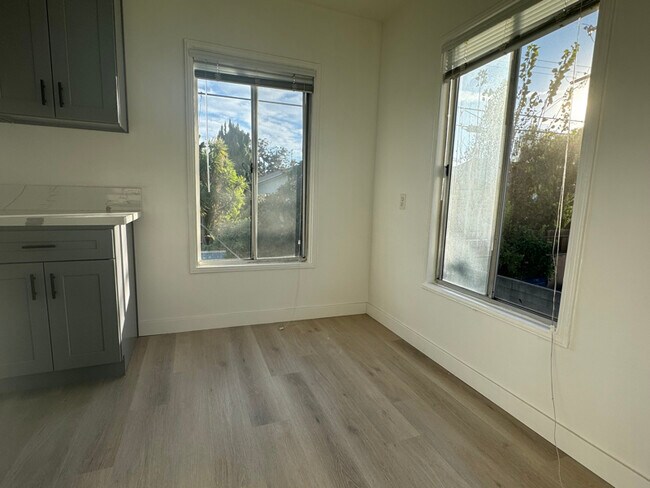 Foto del edificio - 3740 S Bentley Ave