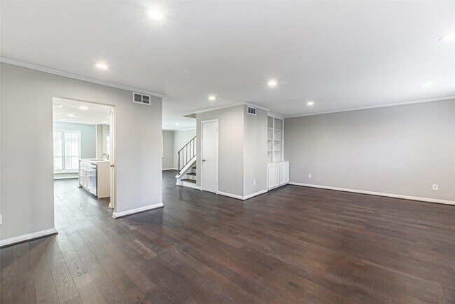 Foto del edificio - 14214 Misty Meadow Ln