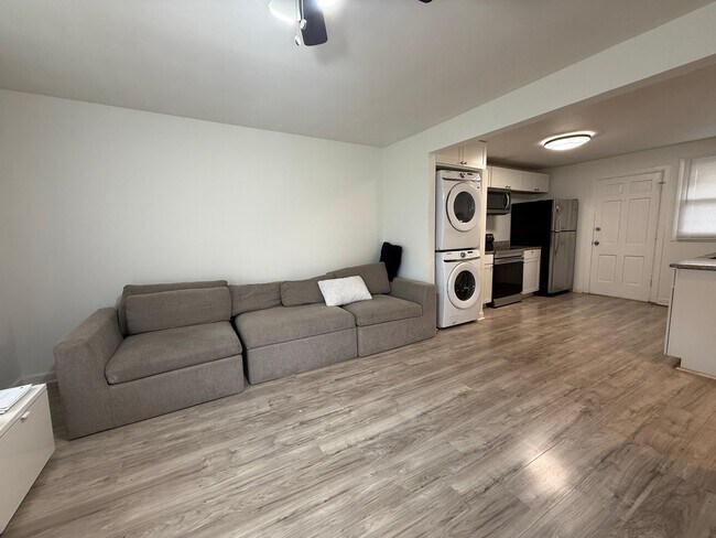 Foto del edificio - 2416 Meharry Blvd