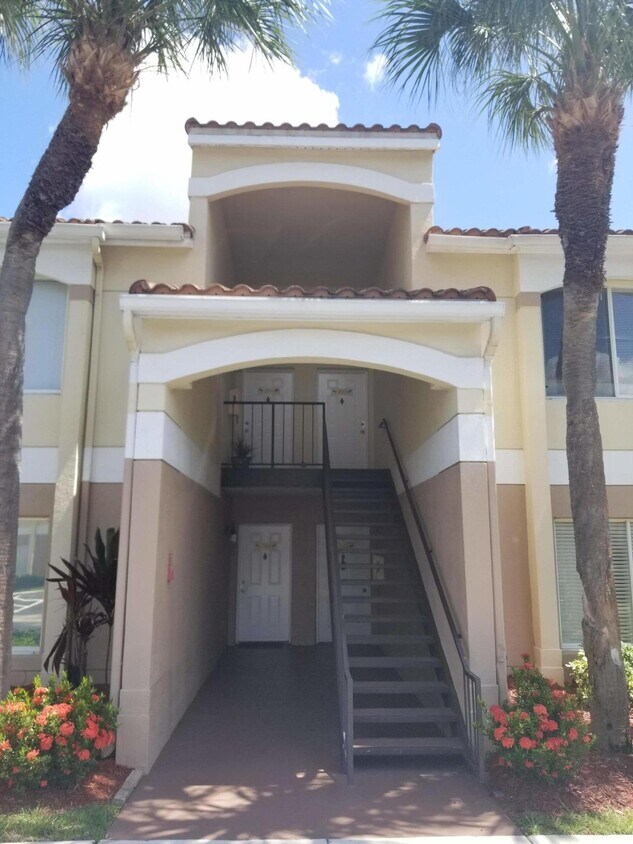 Foto principal - 815 W Boynton Beach Blvd