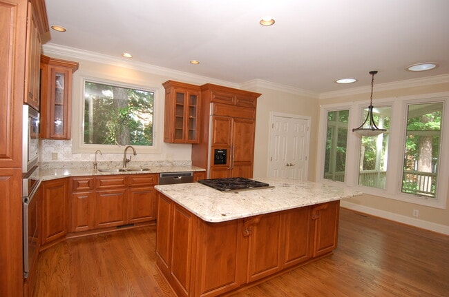 Kitchen - 103 Withwyndle Ct
