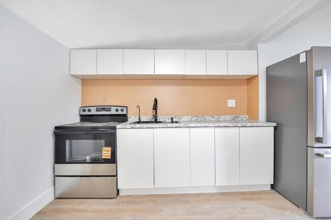 Foto del edificio - 2428 NW 28th St