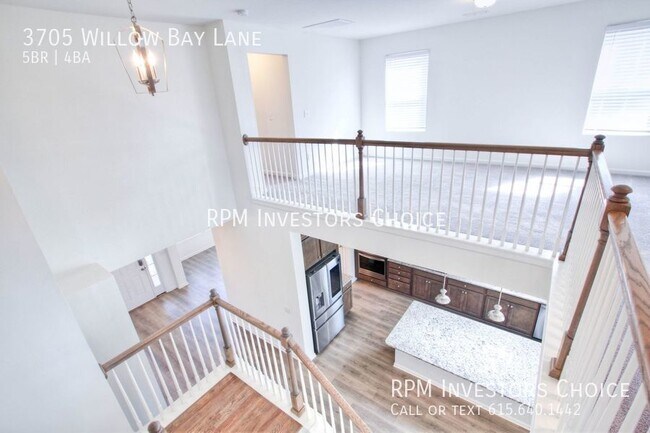 Building Photo - 5 bedroom/3.5 bathroom Executive Home in M...