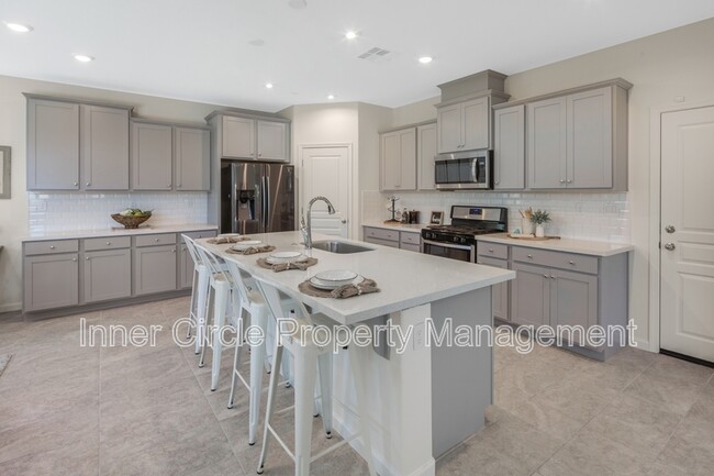 Building Photo - 5408 Mazant Loop