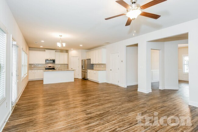 Building Photo - 592 Ireland Ln