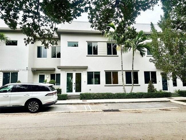 Building Photo - 10420 NW 67th St