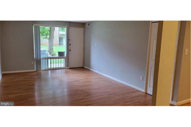 Photo - 544 Wilson Bridge Dr Apartment