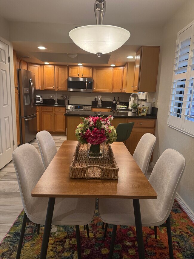 Foto del edificio - 12212 N Paradise Village Pky S