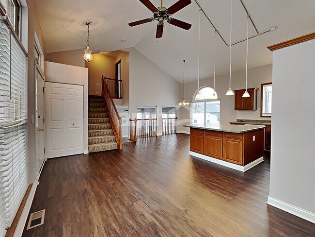 Foto del edificio - 571 Jenna Dr