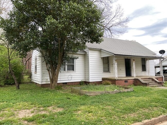 Building Photo - 3 Bedroom in Anderson