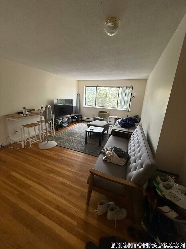 Foto del edificio - 122 Dustin St