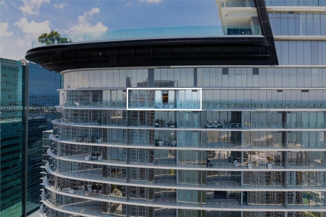 Building Photo - 300 Biscayne Blvd Way