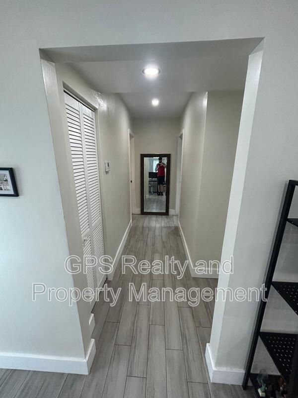 Foto del edificio - 1230 NW 125th St