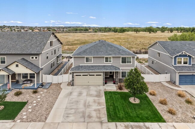 Foto del edificio - FABULOUS 4 BEDROOM HOME IN CUMBERLAND GREEN FOUNTAIN